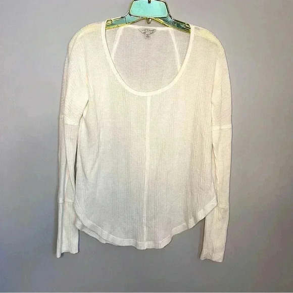 Lucky Brand White Long Sleeve Scoop Neck Tee pre-owned 19” pit to pit EUC - Picture 1 of 5